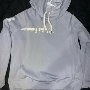 Under Armour Sweatshirt
